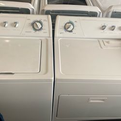 Whirlpool Washer And Dryer Set 