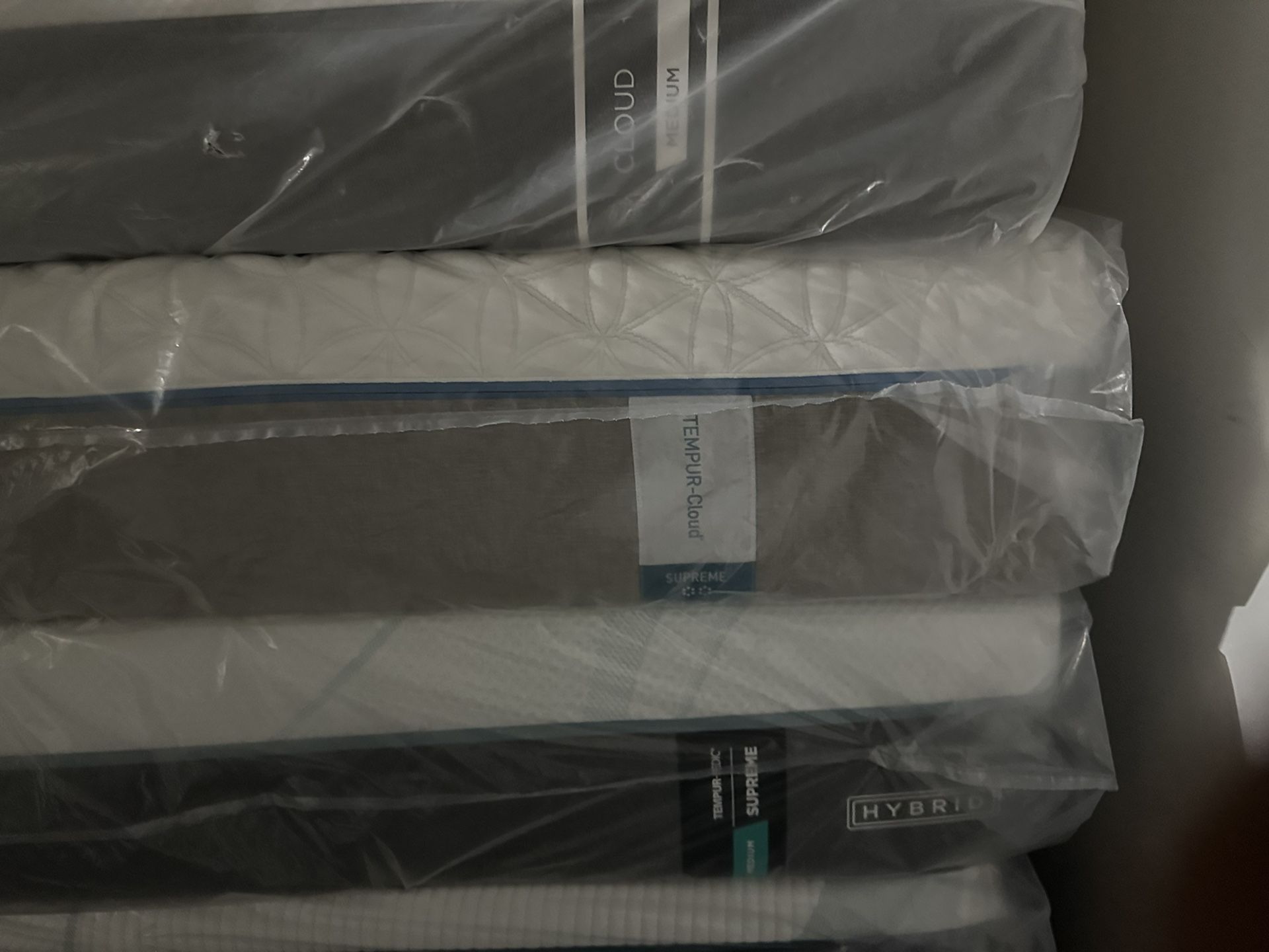 King Queen Size Tempurpedic ProAdapt, ProBreeze, LuxeBreeze Mattress Pro Breeze /Luxe Adapt /Pro Adapt /Adapt /cloud /Tempur pedic contour Supreme