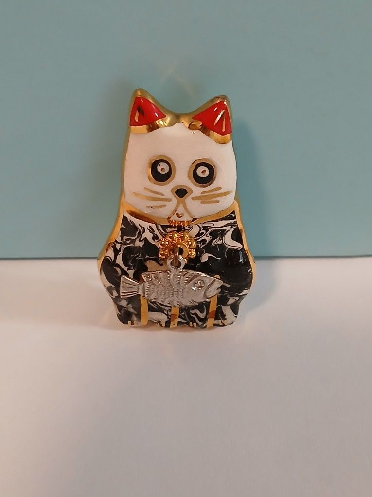 Vintage Cat Sterling Silver Enamel Cat with Fish Rare Cute Brooch For Collection