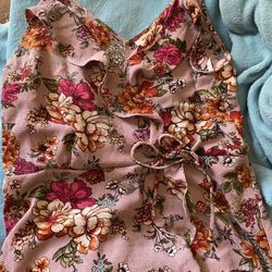 Like New Monteau Xl Floral Top $10
