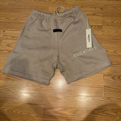 OLIVE ESSENTIALS SHORTS