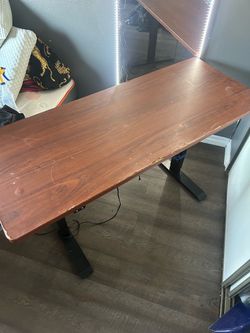 Free desk