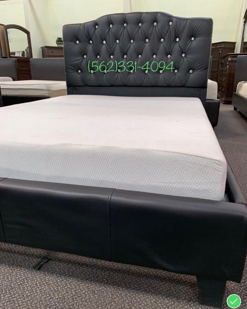 💫 New Queen Black Tufted Bed with Mattress Included 💫