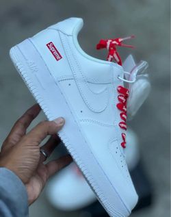 Nike Air Force 1 Low Supreme White