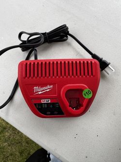 Milwaukee M12 Charger
