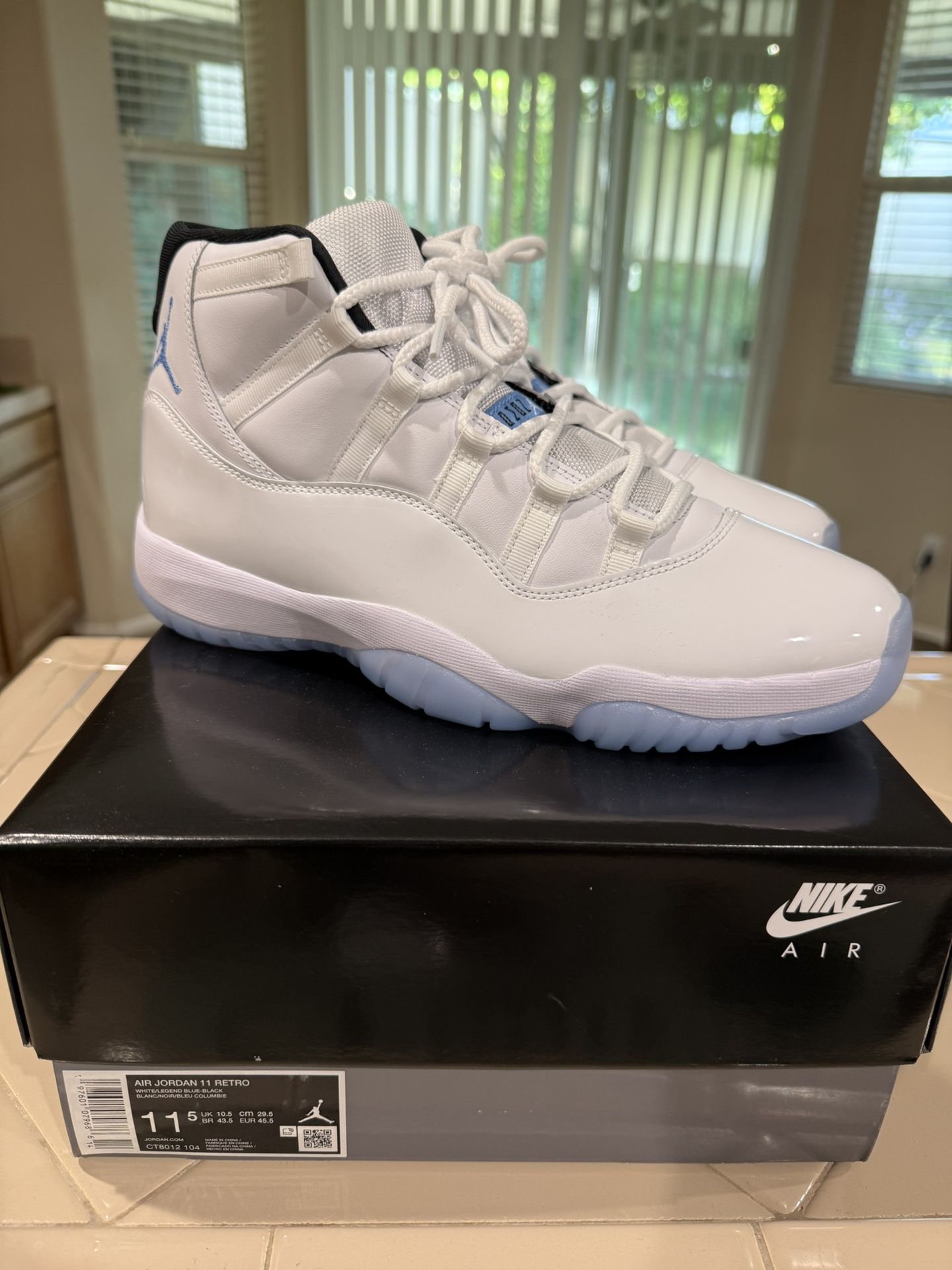 Jordan 11 Columbia 2024