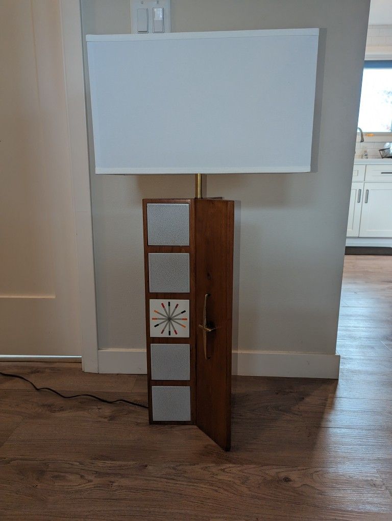 Rare Pomona Walnut Tile Table Lamp by Paul McCobb, Mid Century MCM