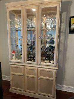 Dinning Room Cabinet - Hutch