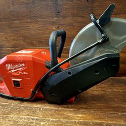 Milwaukee
M18 FUEL ONE-KEY 18V Lithium-Ion Brushless Cordless 9 in. Cut Off Saw 