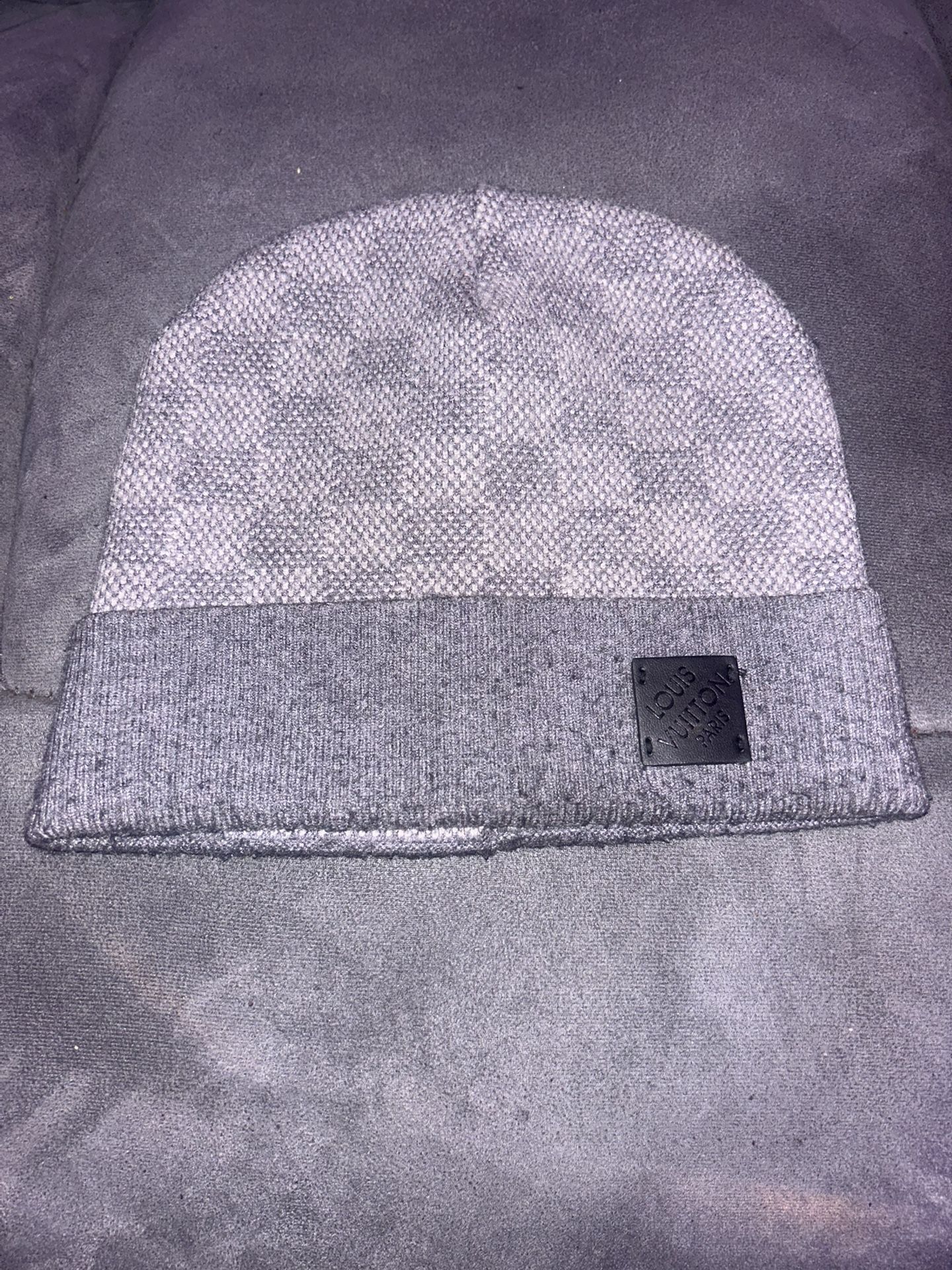 Louis Vuitton Beanie (gray)