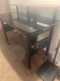 Computer desk