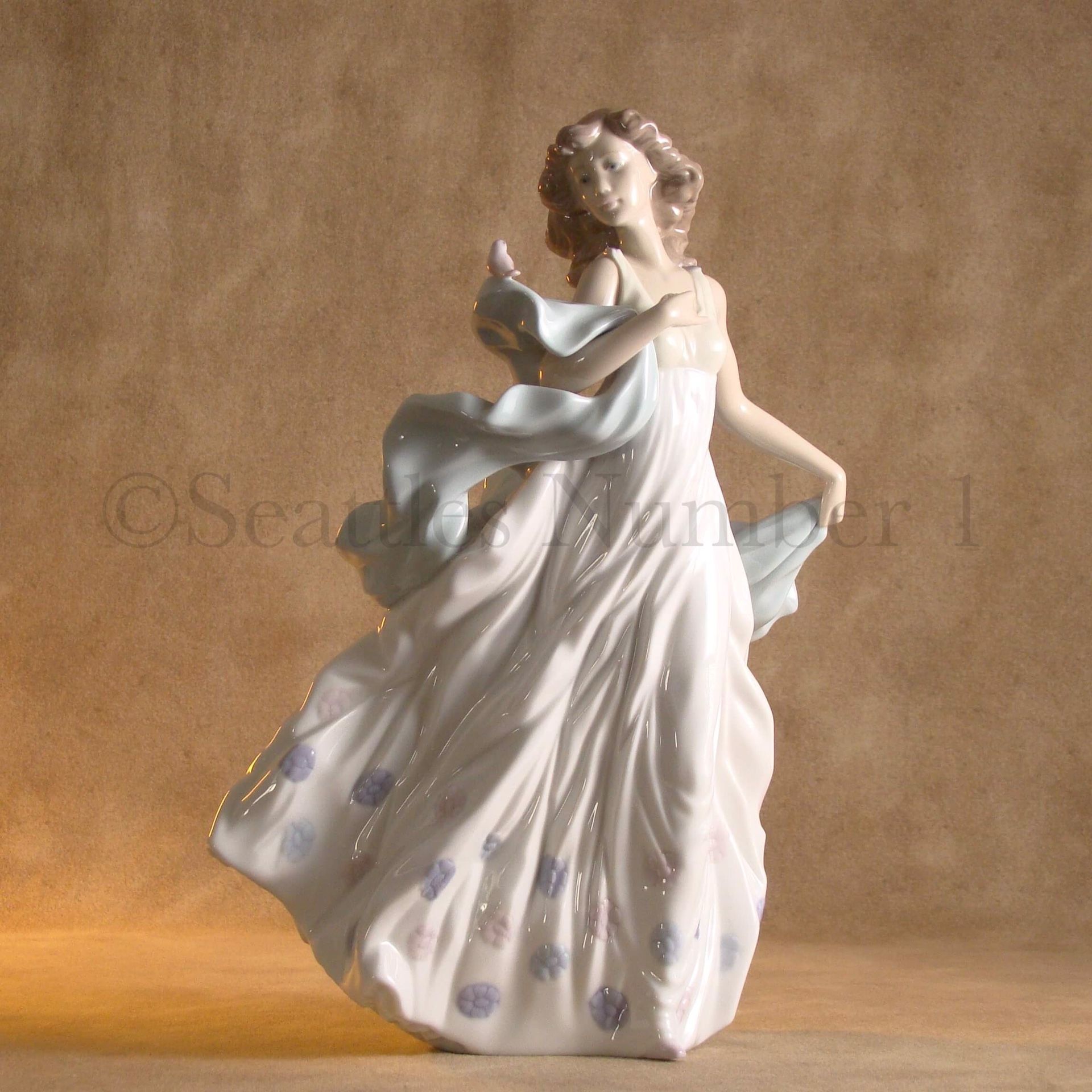 Lladro Summer Serenade Porcelain Figurine