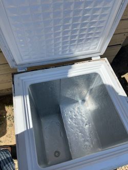 Deep freezer