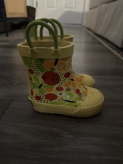 Rain boots Girl Size 5 