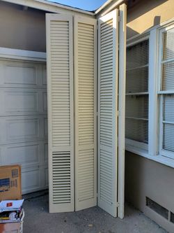 Sliding door