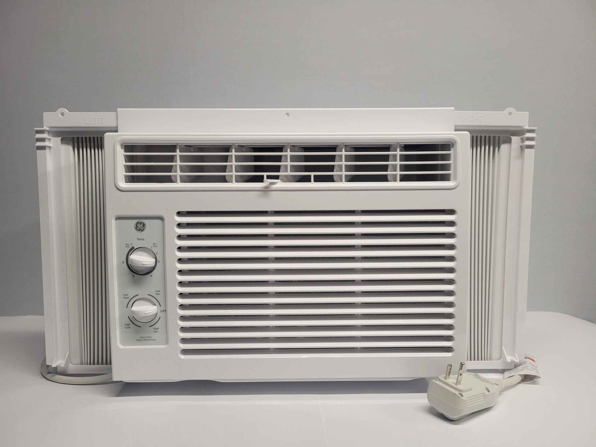 Window Air Conditioner GE Small Room - 5000btu