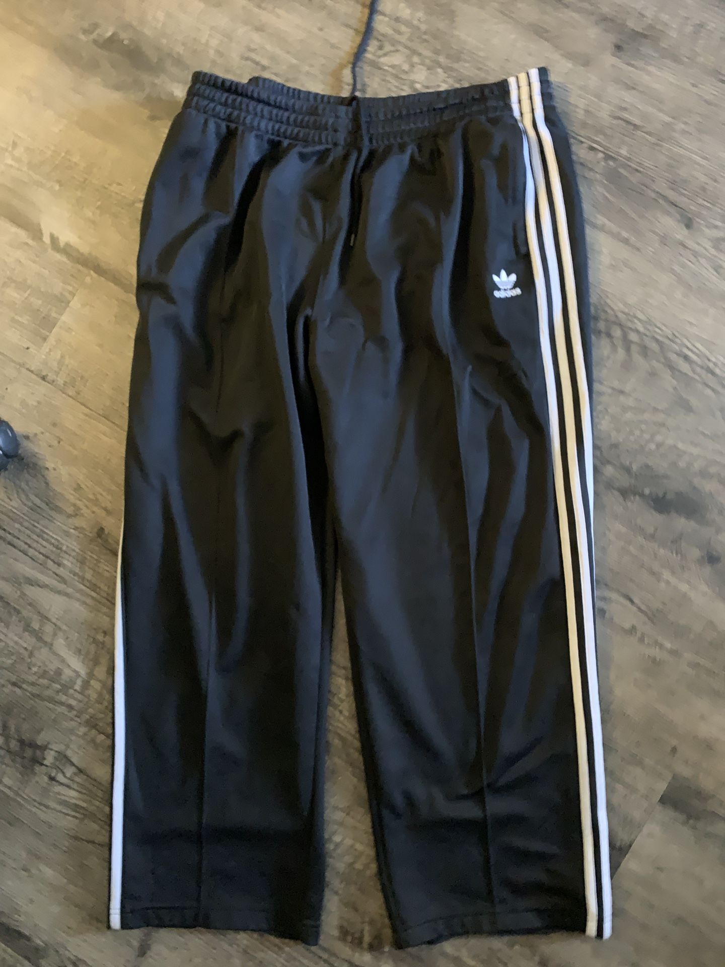 Adidas Men’s Track pants Size XL