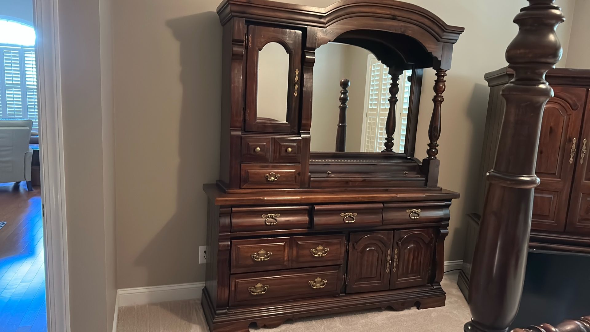 Solid Wood Dresser With Mirror