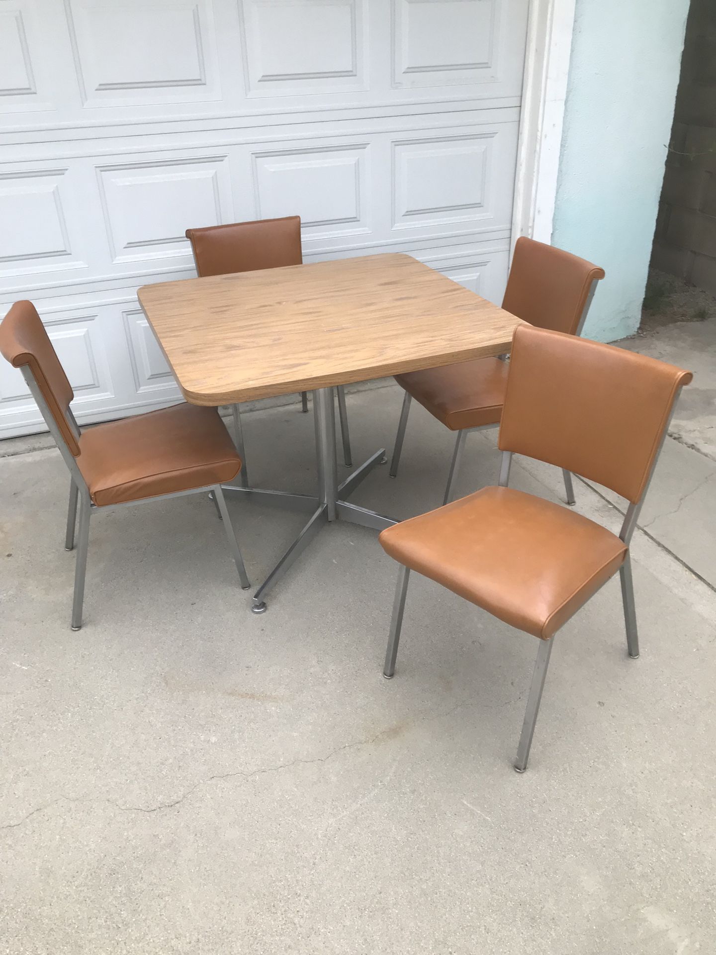 Mid Century Dinette Set 