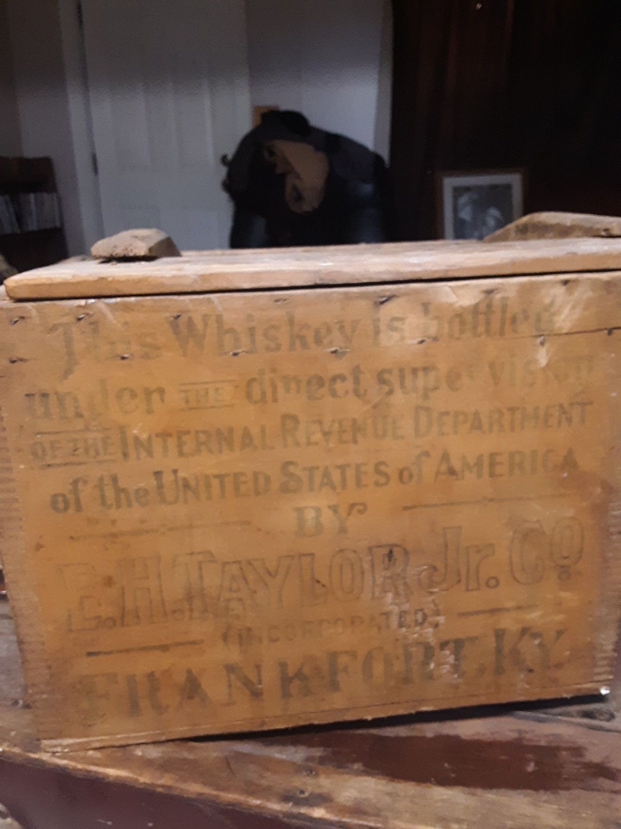 1892 great condition whiskey box must see to appreciate