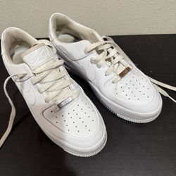 Women’s size 9 Nike Air Force 1