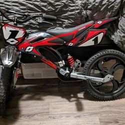 Hyper motorbike 16 Inch Kids Bike. 