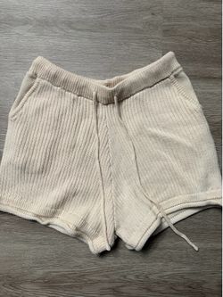 Women’s cream sweater short size large new