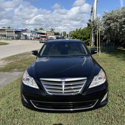 2012 Hyundai Genesis Excellent Condition 