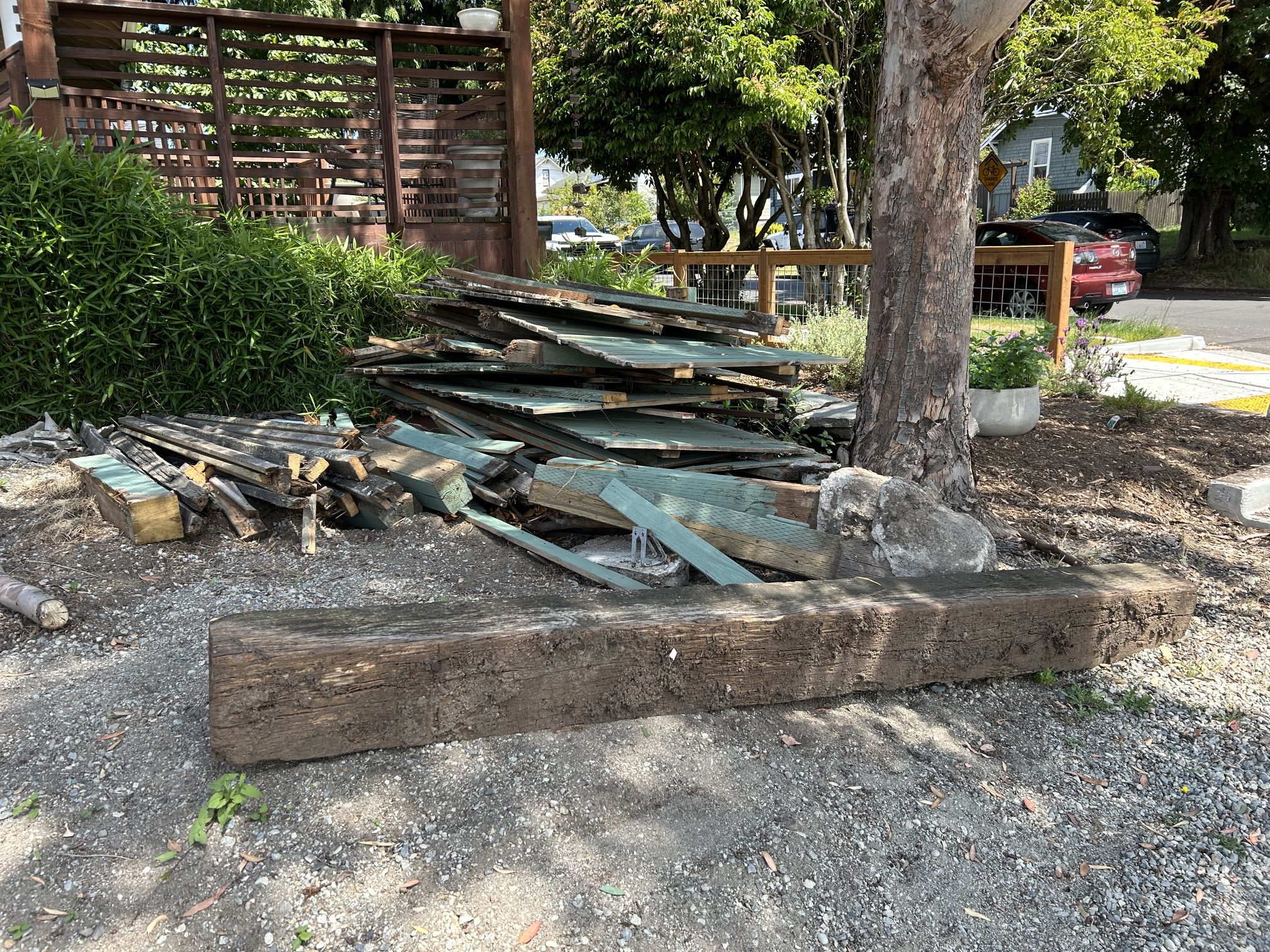 Free Salvage Wood Fence