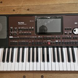 KORG P A 700