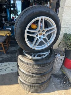 2017 porsche macan wheels and tires