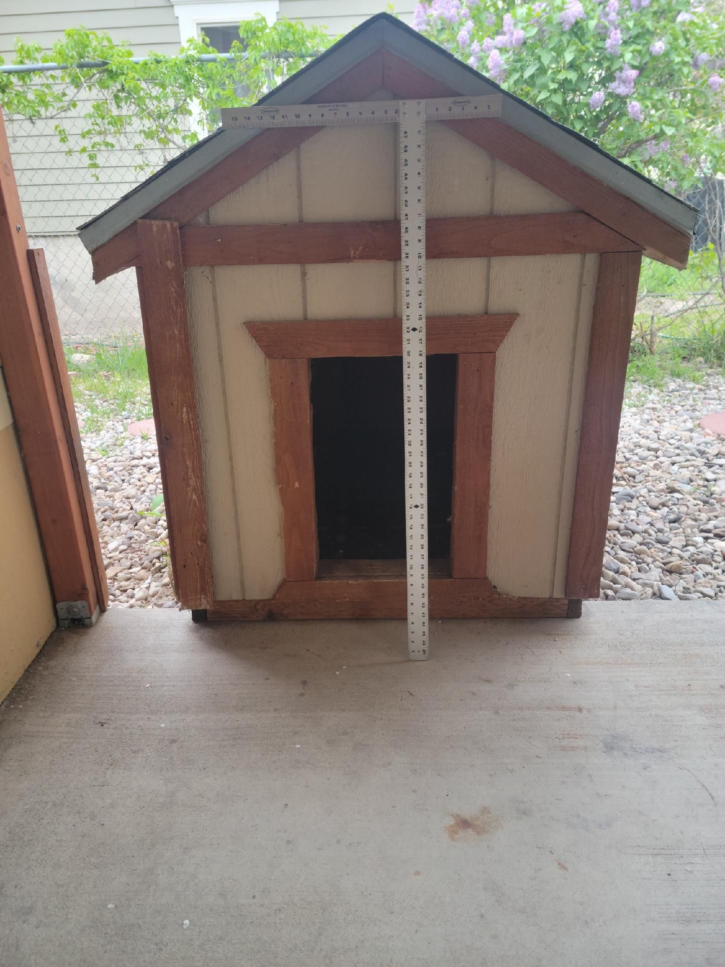  Dog House