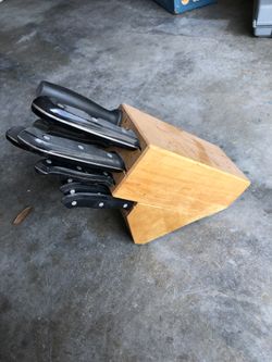 Knife set.
