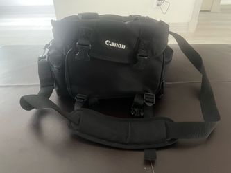 Canon shoulder camera bag with shoulder strap