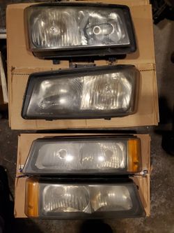 Chevy Silverado Headlight Assembly 