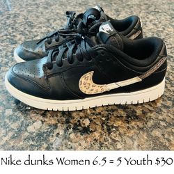 Nike dunks 6.5