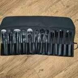 Elf 19pcs Luxe Cosmetic Makeup Brush Set