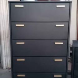 5 Drawer Upright Dresser - Ashley Furniture - Black With Gold 