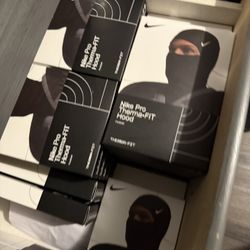 Nike ski Mask