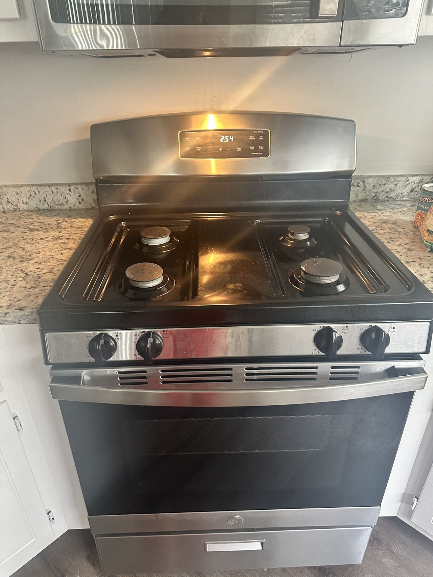 Like New Stainless Steel Appliances!