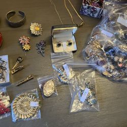 Box Of Vintage & Costume Jewelry