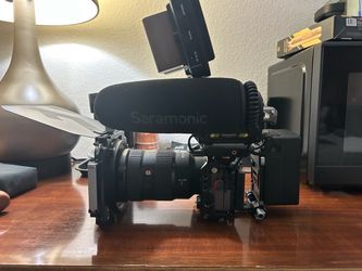 Sony FX3 + Sony GM 2.8 FE 24-75mm lens +Rig Setup