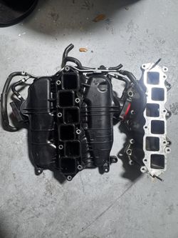 OEM Upper And Lower Intake Manifolds G37