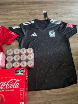Fifa World Cup Mexico Exclusive 24pack coca cola With Adidas Jersey BLK Large Only Red MEDIUM