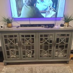 TV Console Looks New  Plus a Matching Cabine.t 