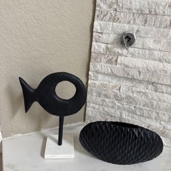 decorative Black Metal Fish art and  ceramic vase