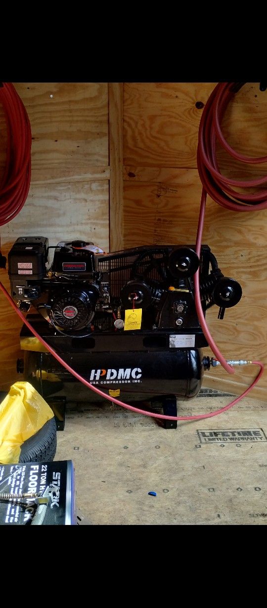 New 30 Gallon Gas Powered Air Compressor Electric Start