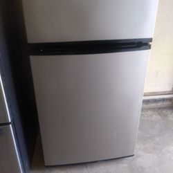 Amaya Refrigerator Stainless Steel