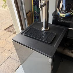 Kegerator tap beer