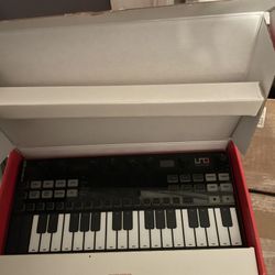 *Best Deal On Market For 100*Uno Synth Pro Full Analog Mini Synth All Cords Barely Used